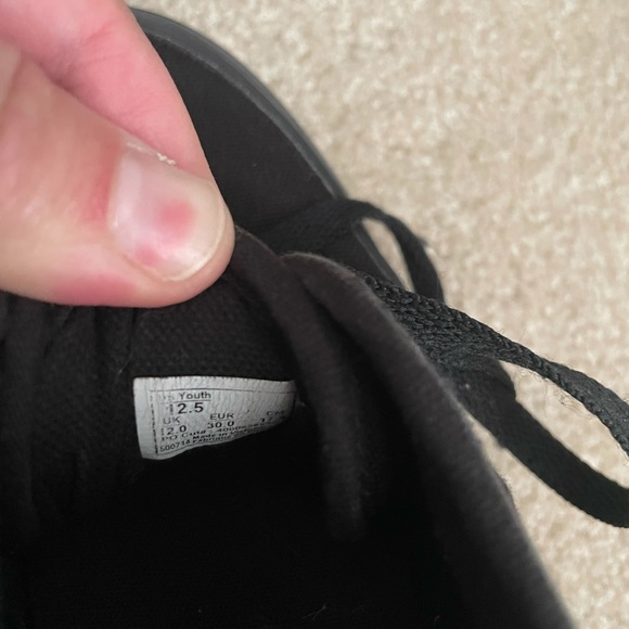 Vans - Picture 4 of 4